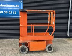 JLG 1230ES 6 METER SAXLIFT/ SØJLELIFT 
