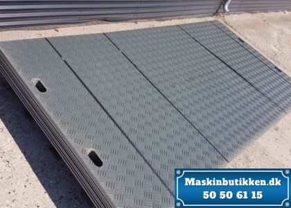 40 stk. Plastkøreplade 3000x1500x10mm med håndtag
